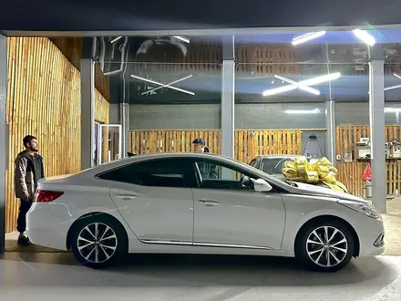 Hyundai Grandeur 2015 года за 9 300 000 тг. в Шымкент – фото 7