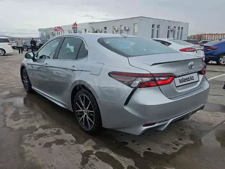 Toyota Camry 2021 года за 8 400 000 тг. в Алматы – фото 6