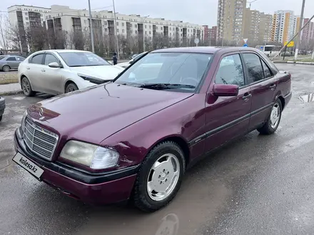 Mercedes-Benz C 220 1993 года за 1 350 000 тг. в Астана