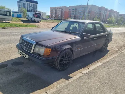 Mercedes-Benz E 280 1991 года за 2 800 000 тг. в Астана