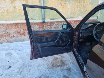 Mercedes-Benz E 280 1991 года за 2 800 000 тг. в Астана – фото 5