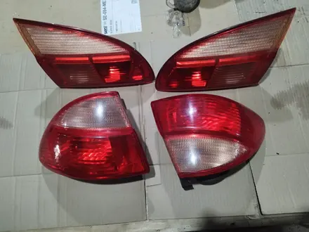 Задние фонари на Toyota Avensis t22. за 3 513 тг. в Шымкент