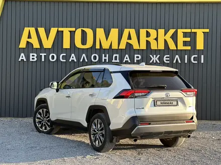 Toyota RAV4 2020 года за 14 850 000 тг. в Актобе – фото 4