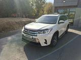 Toyota Highlander 2017 года за 18 000 000 тг. в Шымкент