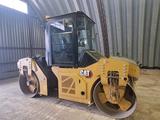 CAT  Каток CAT CB7 асфальтовый вибрационный 2023 года за 44 825 000 тг. в Усть-Каменогорск