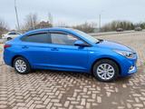 Hyundai Accent 2018 года за 7 800 000 тг. в Уральск – фото 2