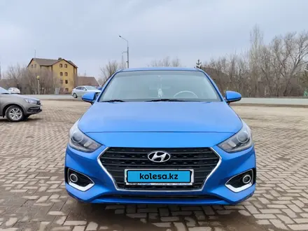Hyundai Accent 2018 года за 7 800 000 тг. в Уральск – фото 3