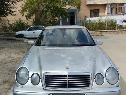 Mercedes-Benz E 280 1996 года за 2 200 000 тг. в Шолаккорган