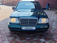 Mercedes-Benz E 220 1994 годаүшін3 750 000 тг. в Алматы