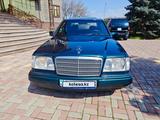 Mercedes-Benz E 220 1994 годаүшін3 750 000 тг. в Алматы – фото 4