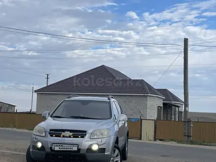 Chevrolet Captiva 2007 года за 4 000 000 тг. в Индерборский – фото 2