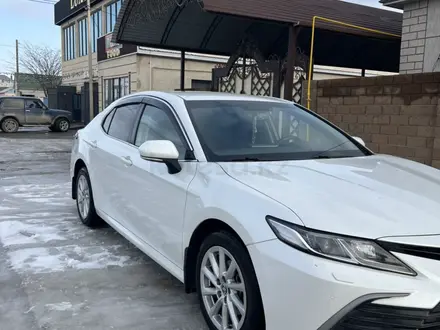 Toyota Camry 2021 года за 13 300 000 тг. в Жанакорган