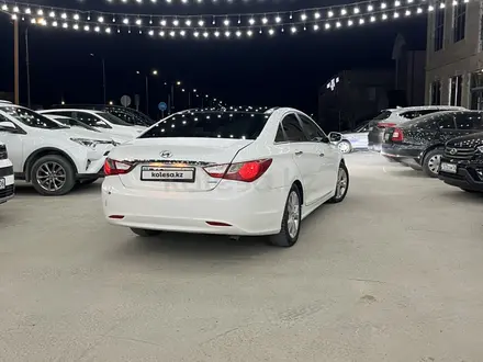 Hyundai Sonata 2011 года за 4 900 000 тг. в Атырау – фото 3