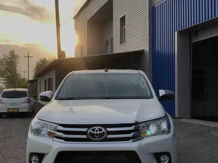 Toyota Hilux 2018 года за 18 500 000 тг. в Караганда – фото 2