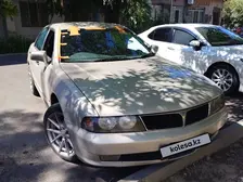 Mitsubishi Diamante, 1996