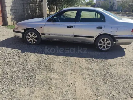 Toyota Carina E 1997 года за 1 200 000 тг. в Туркестан – фото 4