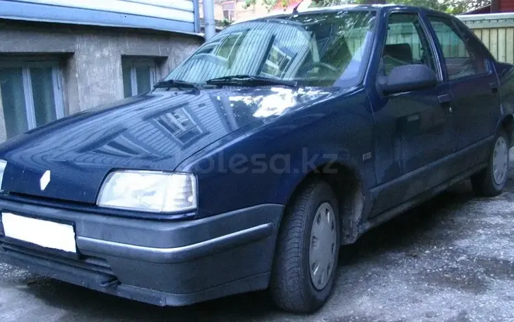 Стекло фары фонари Renault 19for4 500 тг. в Актобе