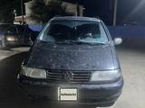 Volkswagen Sharan 1996 года за 1 300 000 тг. в Актобе – фото 4