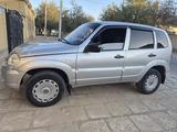 Chevrolet Niva 2013 года за 1 950 000 тг. в Жанаозен – фото 2