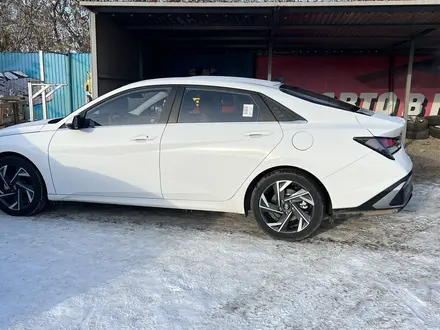 Hyundai Elantra 2024 года за 9 900 000 тг. в Кокшетау – фото 3