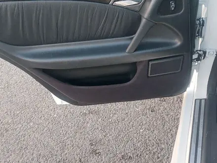 Mercedes-Benz E 320 1997 года за 2 700 000 тг. в Астана – фото 17