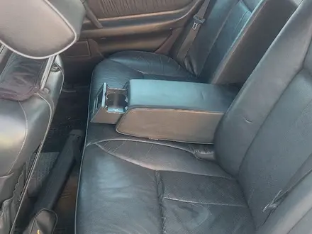 Mercedes-Benz E 320 1997 года за 2 700 000 тг. в Астана – фото 21