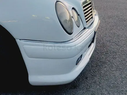 Mercedes-Benz E 320 1997 года за 2 700 000 тг. в Астана – фото 4