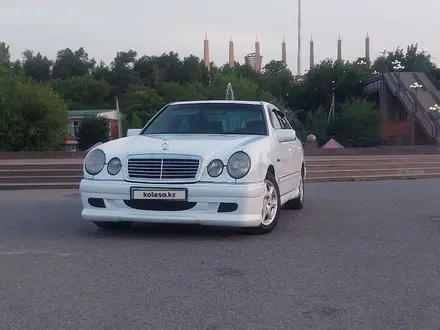 Mercedes-Benz E 320 1997 года за 2 700 000 тг. в Астана – фото 5