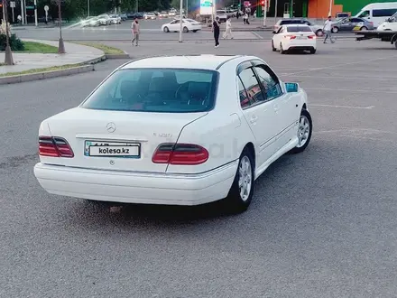Mercedes-Benz E 320 1997 года за 2 700 000 тг. в Астана – фото 8