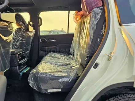 Toyota Land Cruiser Luxe 2025 года за 64 000 000 тг. в Семей – фото 13