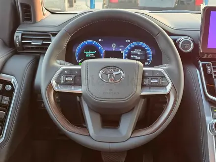 Toyota Land Cruiser Luxe 2025 года за 64 000 000 тг. в Семей – фото 8