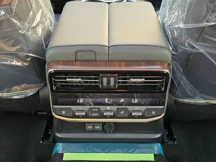 Toyota Land Cruiser Luxe 2025 года за 64 000 000 тг. в Семей – фото 14