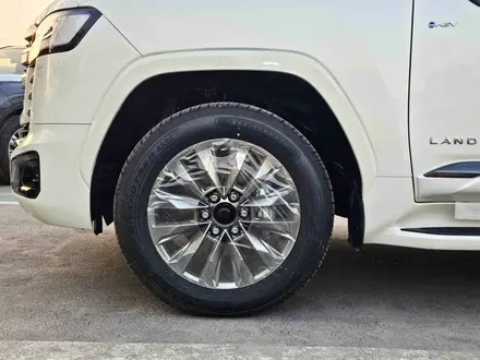 Toyota Land Cruiser Luxe 2025 года за 64 000 000 тг. в Семей – фото 4