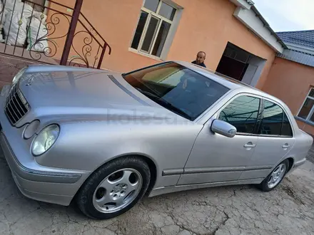 Mercedes-Benz E 280 2001 года за 6 500 000 тг. в Туркестан – фото 2