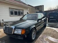 Mercedes-Benz E 230 1990 годаfor1 100 000 тг. в Шымкент