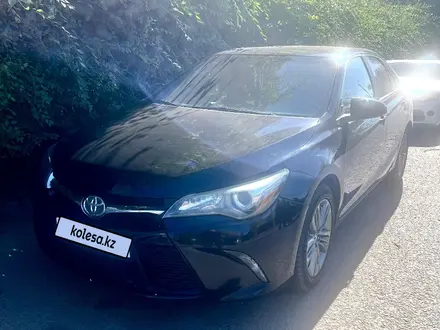 Toyota Camry 2016 года за 5 900 000 тг. в Уральск – фото 2