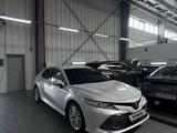 Toyota Camry 2019 года за 12 900 000 тг. в Астана