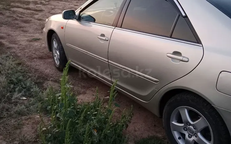 Toyota Camry 2003 годаfor5 200 000 тг. в Актобе