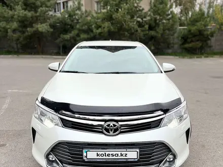 Toyota Camry 2017 года за 10 600 000 тг. в Алматы – фото 15