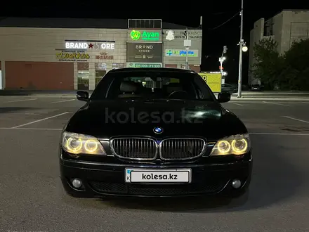 BMW 740 2006 года за 6 100 000 тг. в Астана – фото 2