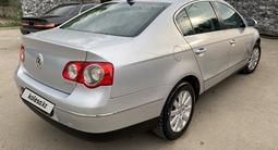 Volkswagen Passat 2005 годаүшін4 700 000 тг. в Алматы