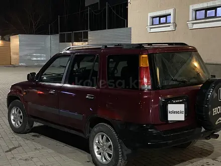 Honda CR-V 1996 года за 1 700 000 тг. в Караганда – фото 2