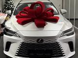 Lexus RX 450h 2024 годаүшін42 500 000 тг. в Астана – фото 2