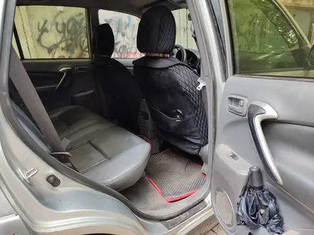 Toyota RAV4 2001 года за 3 850 000 тг. в Алматы – фото 4