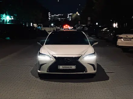 Lexus ES 250 2018 года за 22 000 000 тг. в Алматы – фото 11