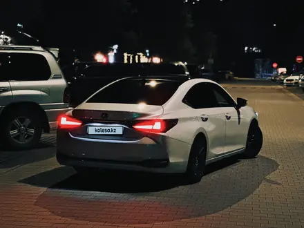 Lexus ES 250 2018 года за 22 000 000 тг. в Алматы – фото 17