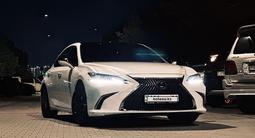 Lexus ES 250 2018 года за 21 000 000 тг. в Алматы – фото 2