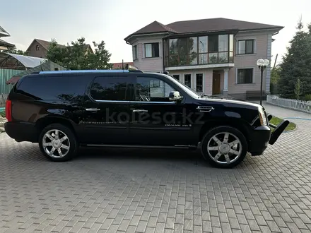 Cadillac Escalade 2007 года за 13 000 000 тг. в Алматы – фото 4