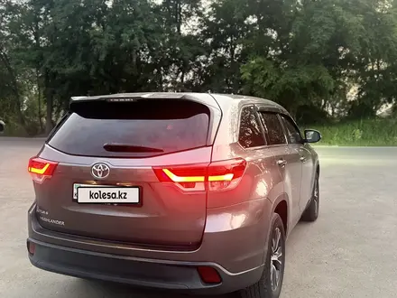 Toyota Highlander 2018 года за 16 500 000 тг. в Алматы – фото 5
