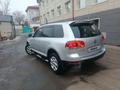 Volkswagen Touareg 2004 года за 6 600 000 тг. в Петропавловск – фото 3